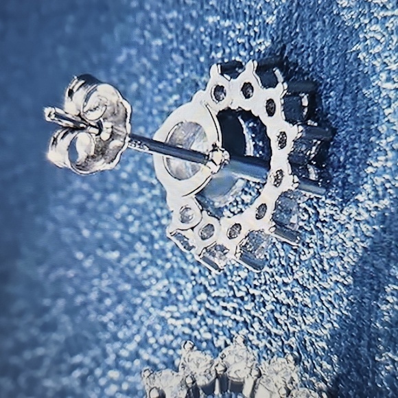 NWT 925 Sterling Silver Diamond Bow Womens Earrings. - Picture 8 of 8